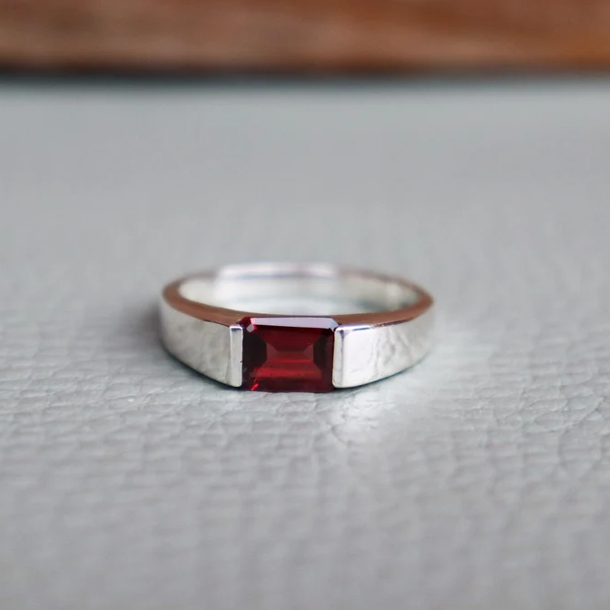Crimson Radiance – The Ruby Majesty Ring | Quotidian Opulence Collection