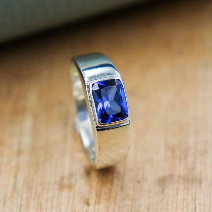 Sapphire Reverie – The Eternal Blue Ring | Quotidian Opulence Collection