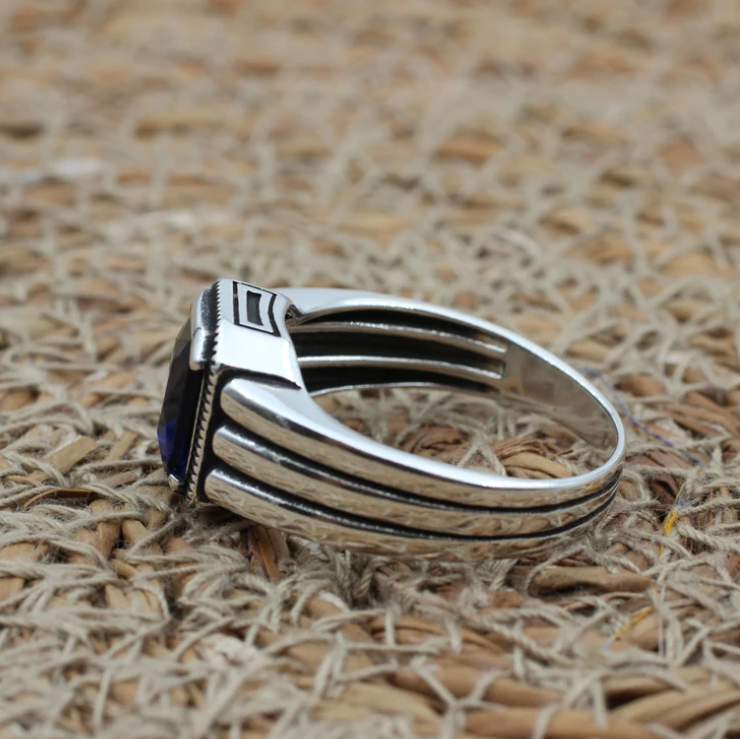 Azure Majesty – Cushion-Cut Blue Sapphire Unisex Ring | Quotidian Opulence Collection