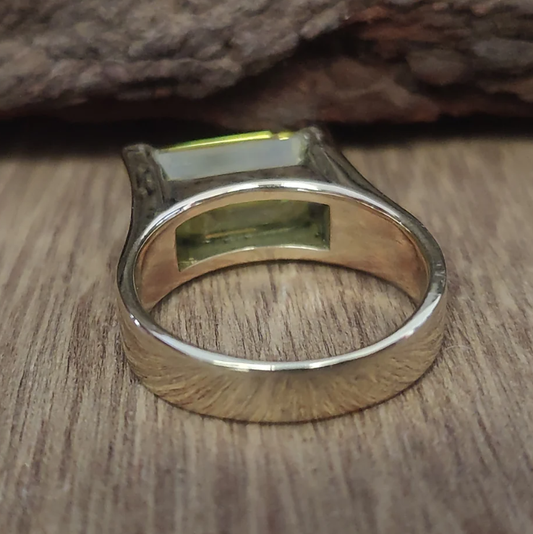 Verdant Radiance – The Green Tourmaline Ring | Quotidian Opulence Collection