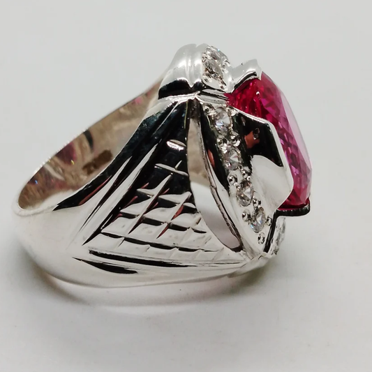 Crimson Majesty – The Oval-Cut Ruby Ring | Sovereign Splendor | Forbidden Collection