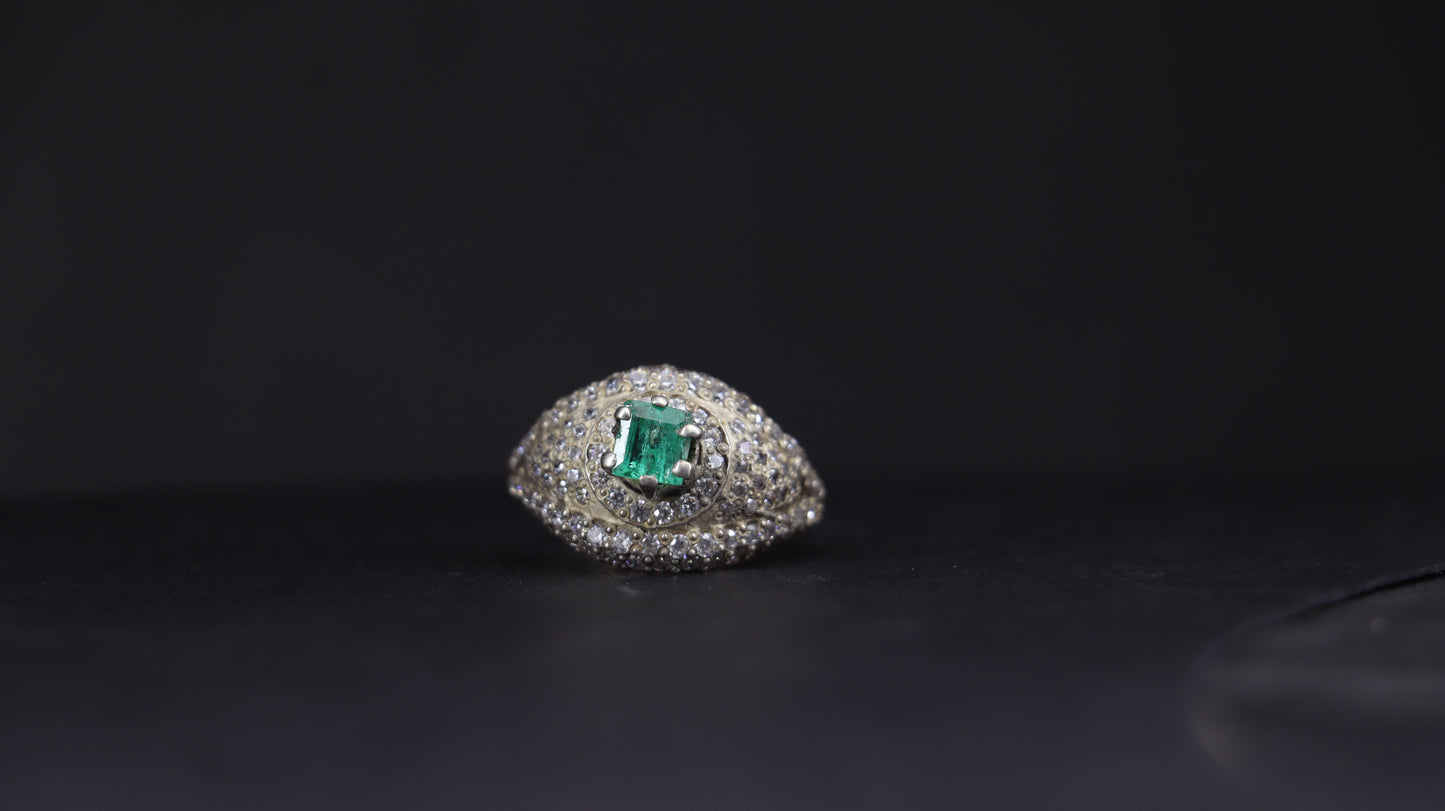 Emerald Majesty – The Opulent Bloom Ring | Quotidian Opulence Collection